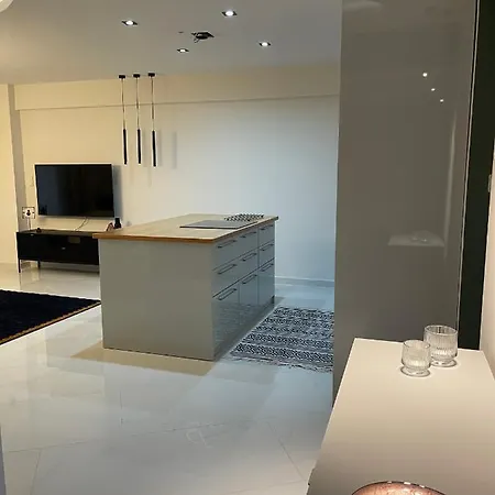 Lily's Maison Ii The Breeze Apartman