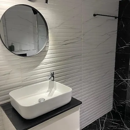 Lily's Maison Ii The Breeze *